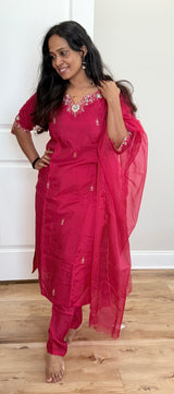 L size - Pretty pink dola sik kurti set with work on yoke and hands