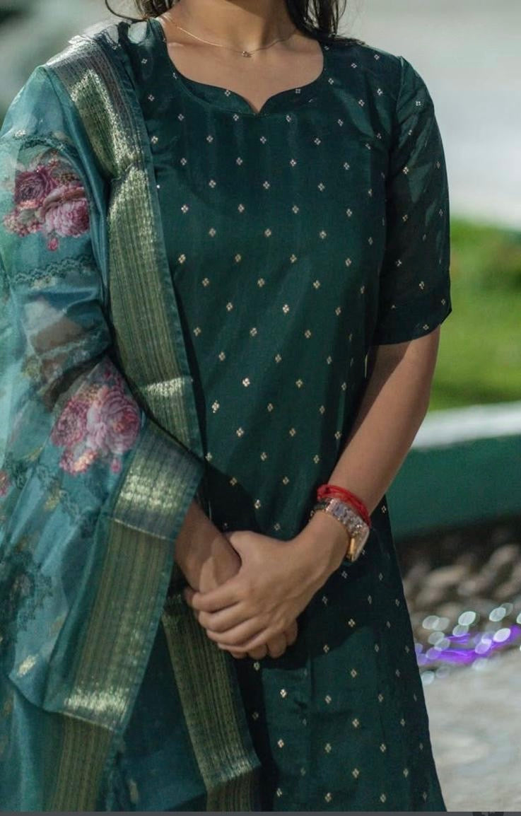 Chanderi silk set with organza dupatta and gold leggings
