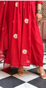 Red floral mul cotton kurti set