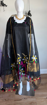 Handloom Muslin Jamdani set in black- with bottoms