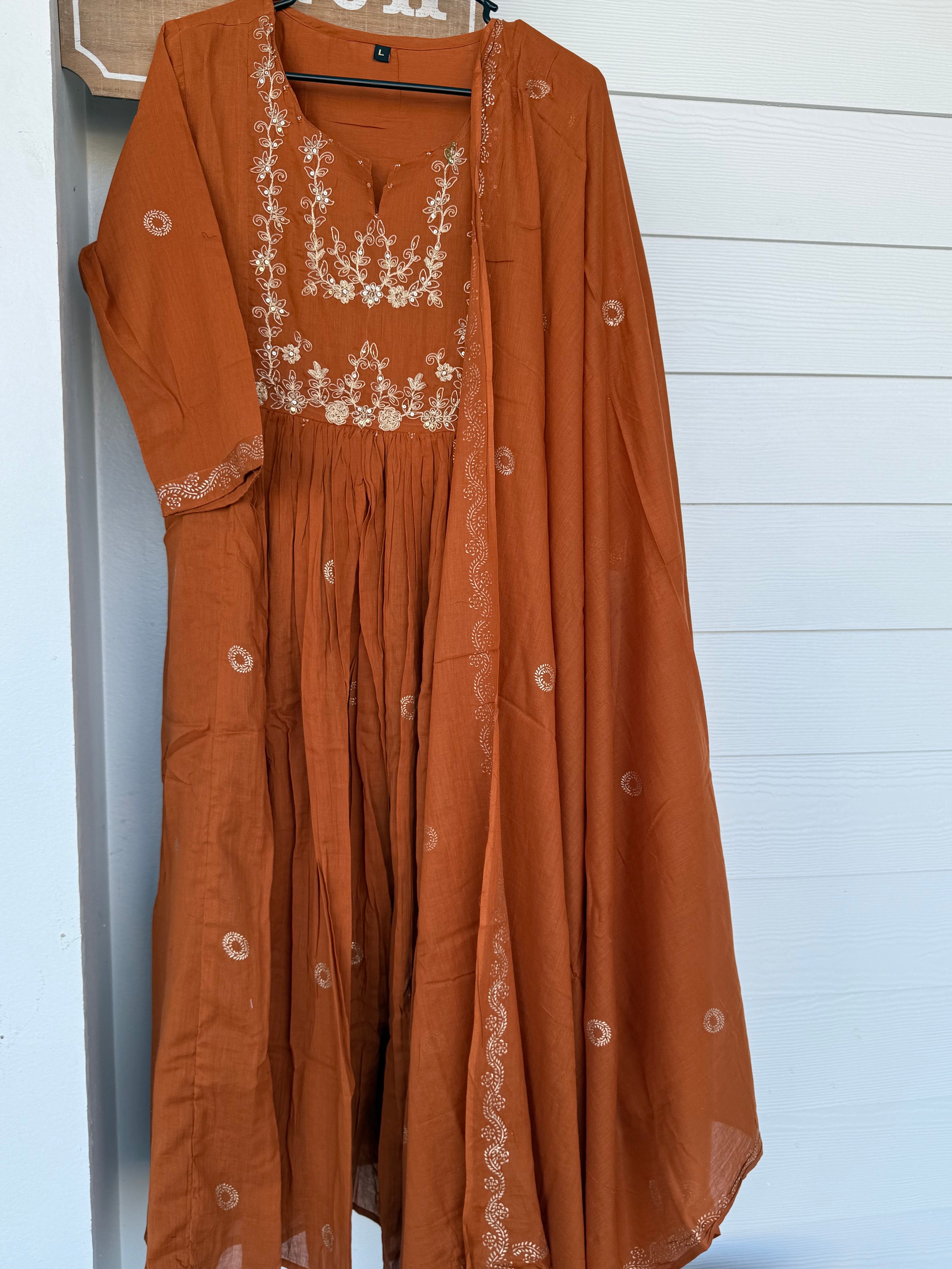 Mul cotton kurti set with work on yoke